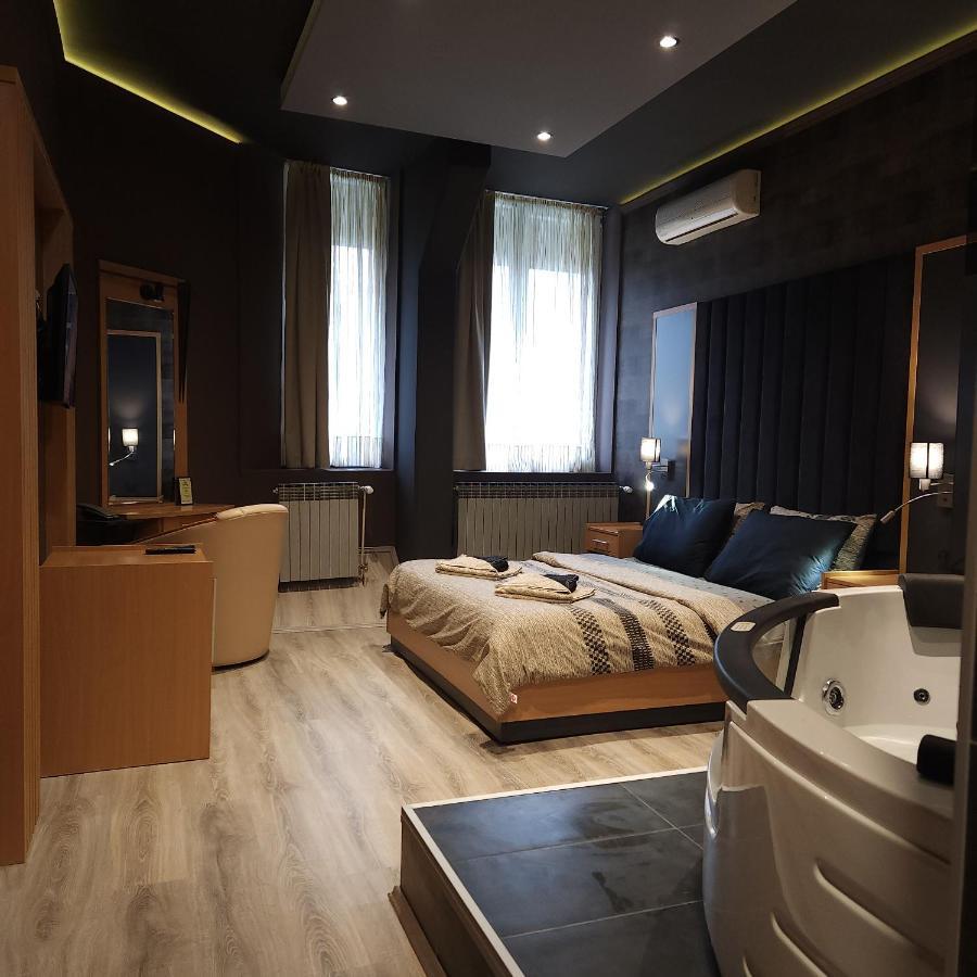 In Club Aparthotel วรินรัชกา บานยา ภายนอก รูปภาพ
