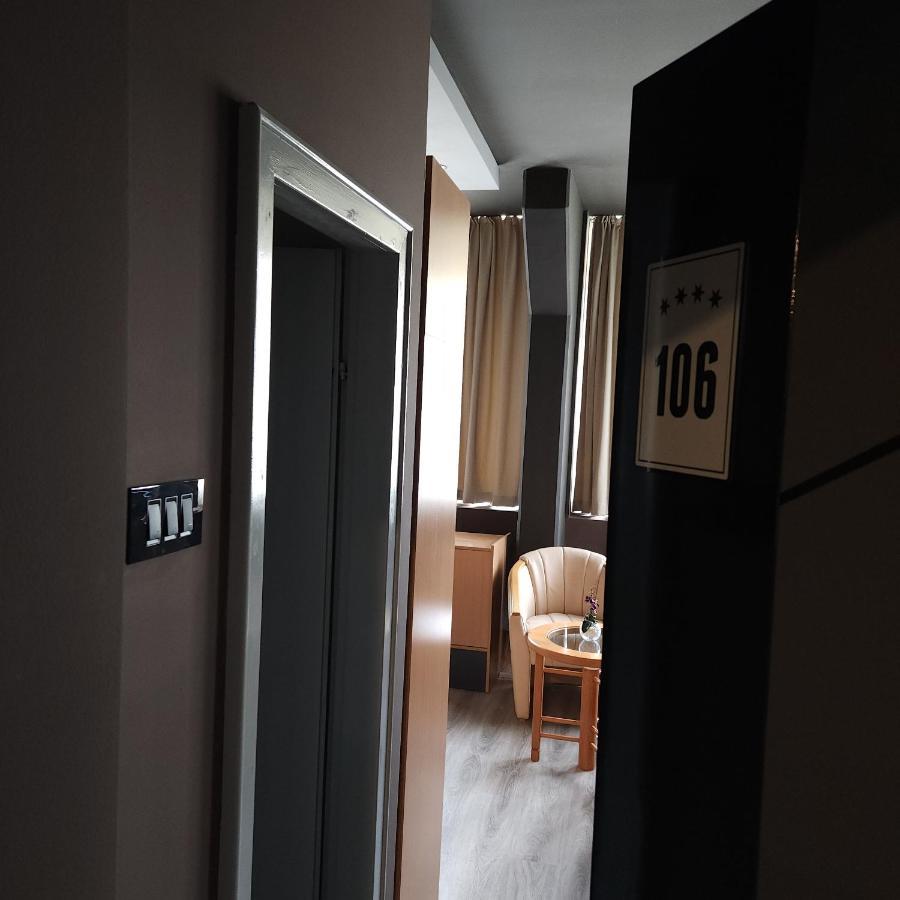 In Club Aparthotel วรินรัชกา บานยา ภายนอก รูปภาพ
