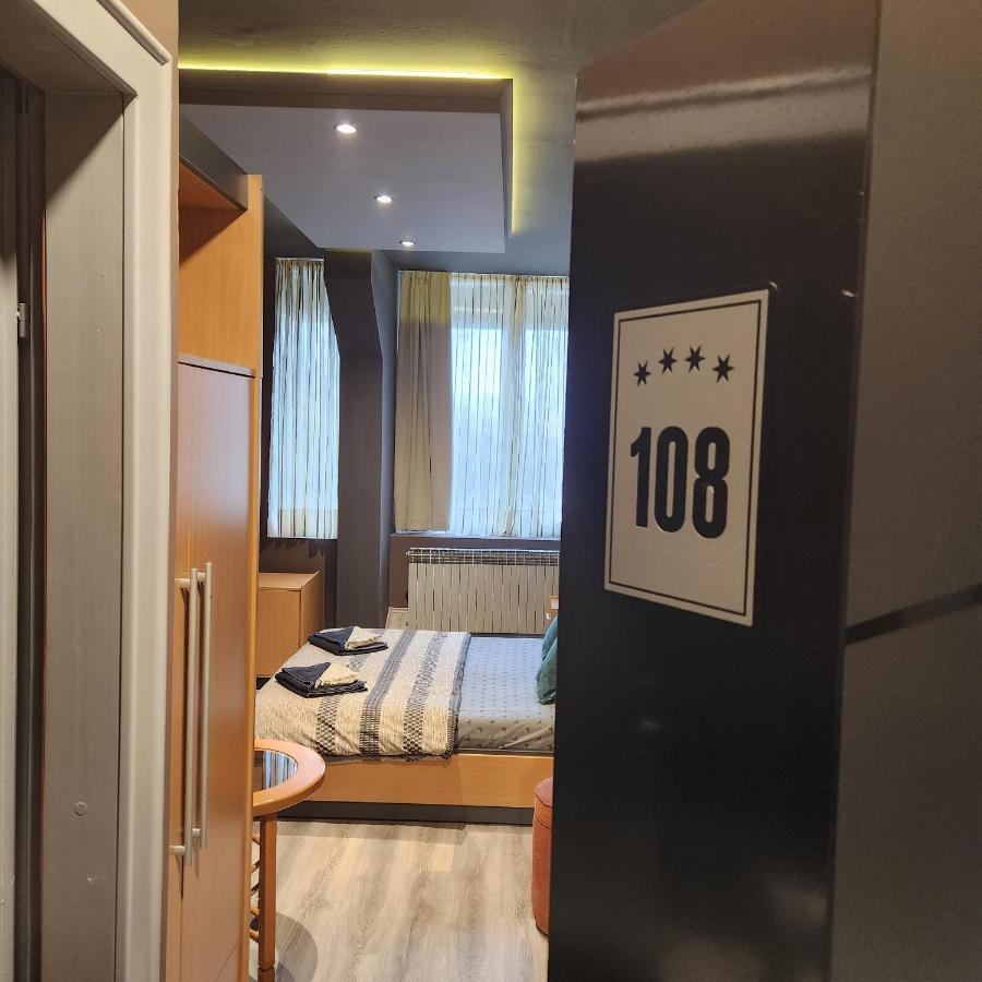 In Club Aparthotel วรินรัชกา บานยา ภายนอก รูปภาพ
