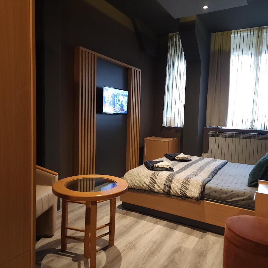 In Club Aparthotel วรินรัชกา บานยา ภายนอก รูปภาพ