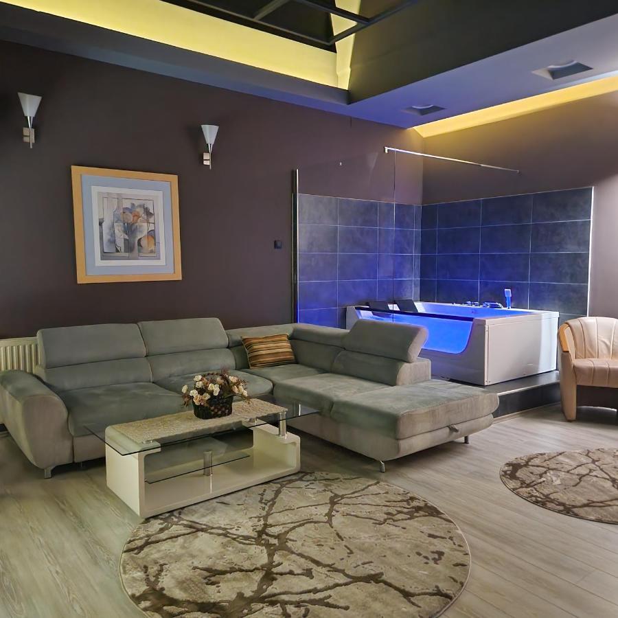 In Club Aparthotel วรินรัชกา บานยา ภายนอก รูปภาพ
