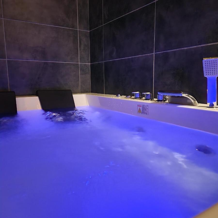 In Club Aparthotel วรินรัชกา บานยา ภายนอก รูปภาพ