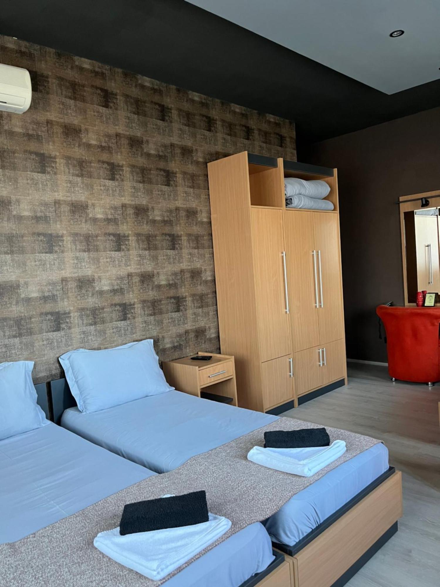 In Club Aparthotel วรินรัชกา บานยา ภายนอก รูปภาพ